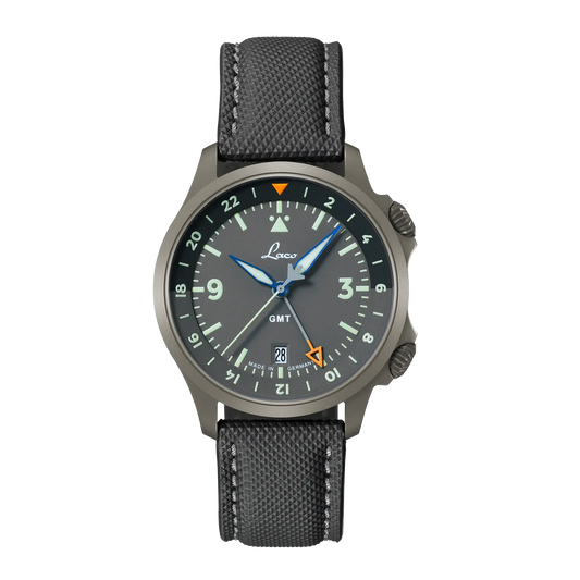 soldat-grau-laco-fliegeruhr-frankfurt-gmt-40mm_(1)_1600x1600