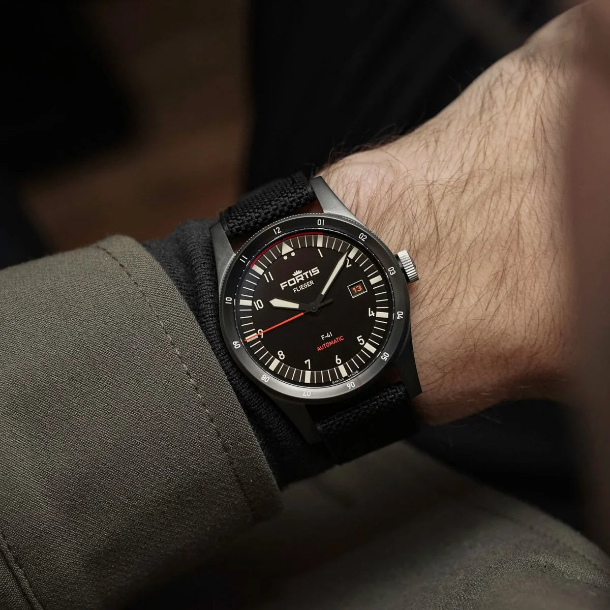 PC-Flieger-F41-Mission_Black-HS-B1