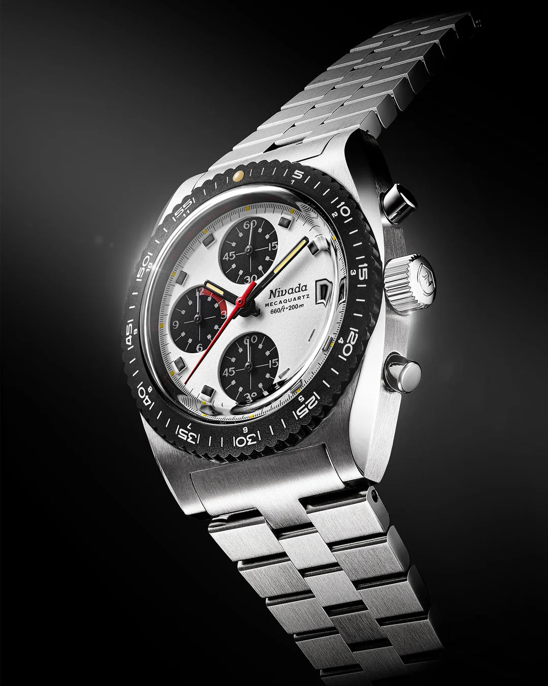 Autochron-Mecaquartz-Panda-anglend_1080x