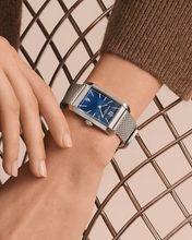 Baume et Mercier 10671 Hampton Sunburst Blue Dial Quartz Milano Mesh Strap