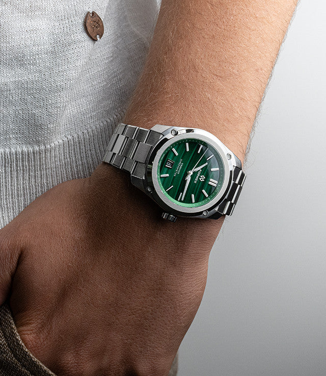 Formex_Essence_41_mm_Malachite_Automatic_COSC_-_7_in_17.5_cm_wrist_shot_on_stainless_steel_bracelet_2-1__53774
