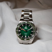 Tutima 6156-06 M2 Seven Seas S Green Degrade Stainless Steel