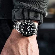 Nodus Sector Deep Black Destro 500m Automatic // Pre-Owned