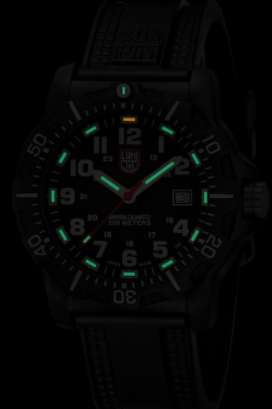 Luminox Black Ops Carbon-8881