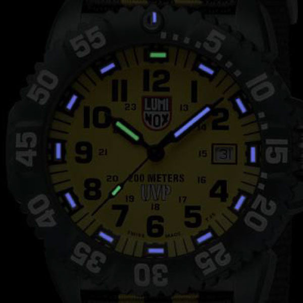 Luminox Scott Cassell UVP Special Edition with Dive Mask Storage